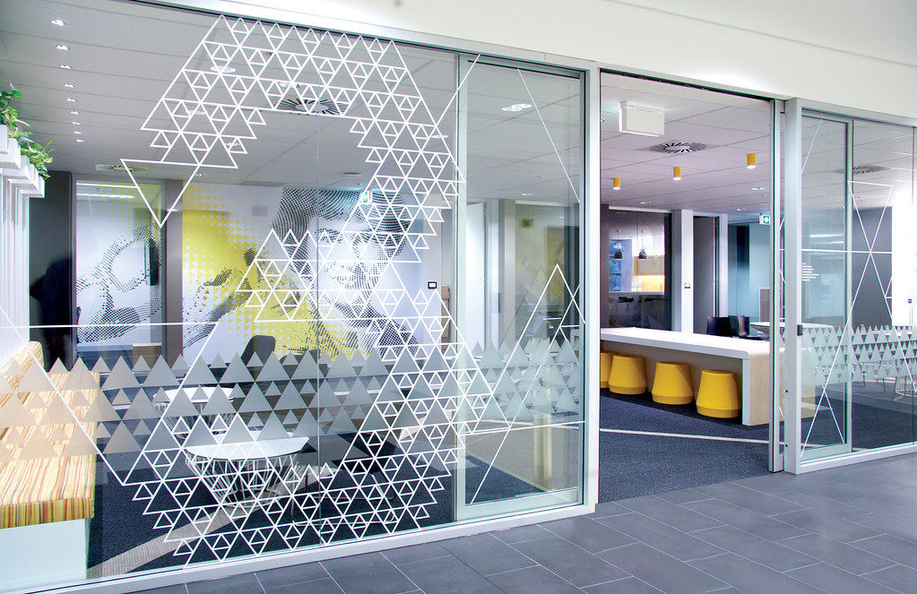 Branded & Artistic Glass Applications