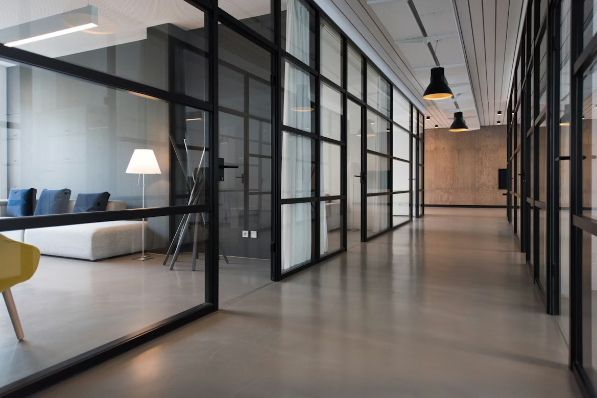 Branded & Artistic Glass Applications